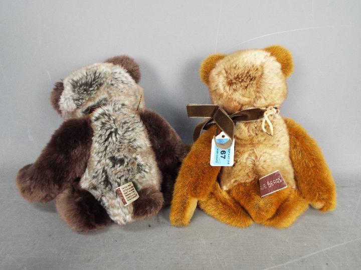 Charlie Bears - 2 x Bears, Benji and Jimmy designed by Isabelle Lee. #CB183958, #CB183729. - Image 4 of 4