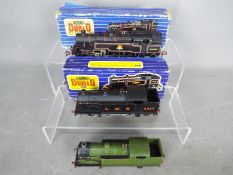 Hornby Dublo - A group of three 3 - rail locomotives including EDL 7 0-6-2 tank loco number 9596 in