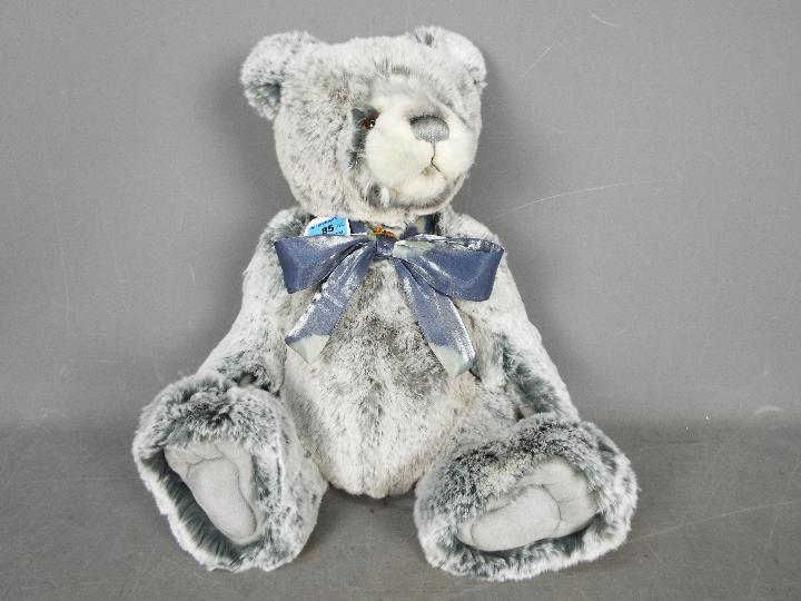 Charlie Bears - Nimbus designed by Isabelle Lee in 2014 for the Plush collection. # CB141420.