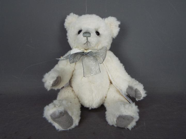 Charlie Bears - 3 x Bears, Dickory, Liddy and Andy. # CB165116, # CB161648A, # CB171777A. - Image 3 of 4