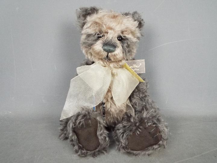 Charlie Bears - Hughes designed by Isabelle Lee in 2012 for the Isabelle collection. # SJ5071.