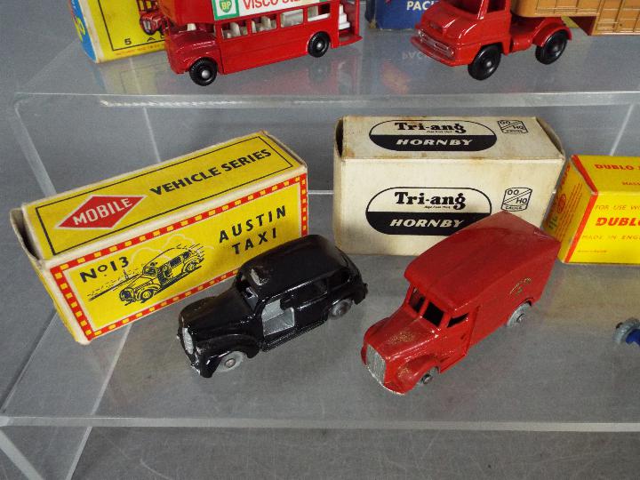 Matchbox, Dinky Dublo, Morestone, Other - Five boxed diecast model vehicles. - Image 2 of 3