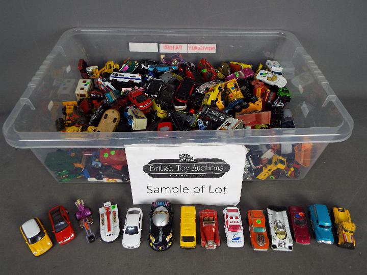 Matchbox - Realtoy - Welly - A lot of over 200 loose diecast vehicles including Matchbox Astra GTE,