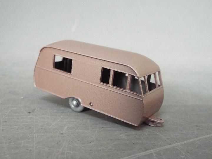 Matchbox, Lesney - A boxed Matchbox Regular Wheels #23c Bluebird Dauphine Caravan. - Image 3 of 6