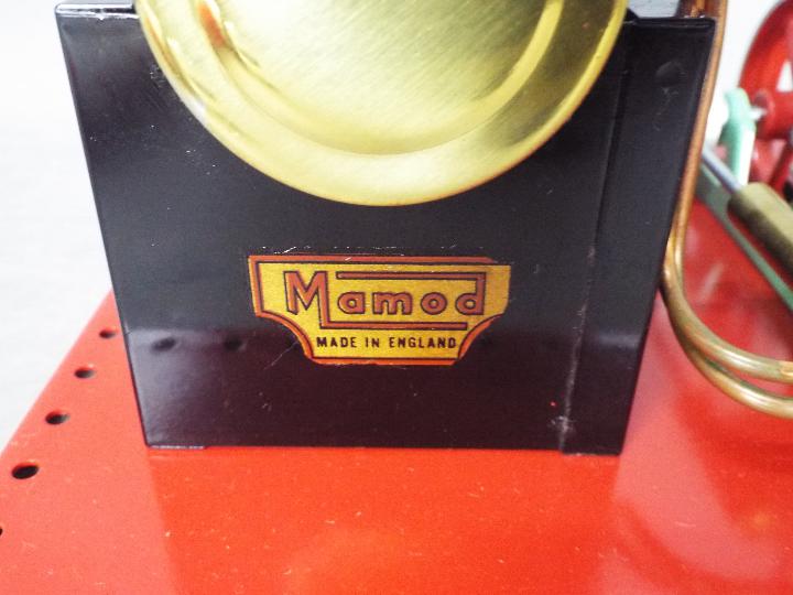 Mamod - A boxed Mamod SE3 Twin Cylinder Static Steam Engine. - Image 3 of 6