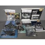 Amer Collection - Eaglemoss - James Bond - A group of 3 x 1:43 scale Bond in Motion car models with