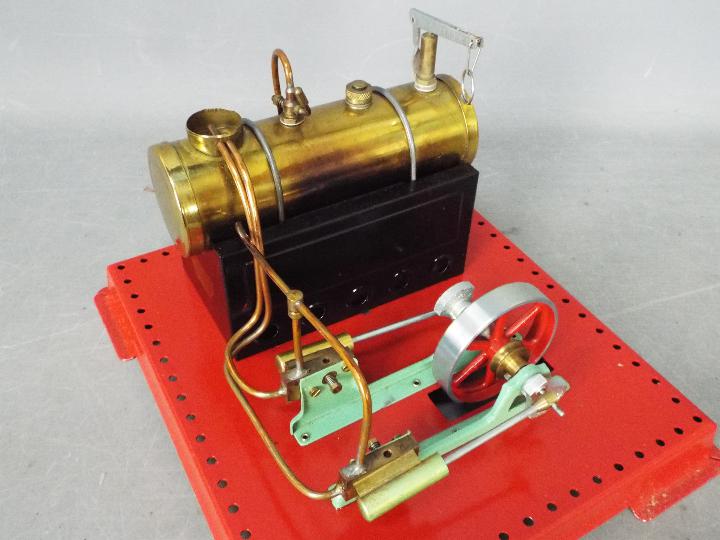 Mamod - A boxed Mamod SE3 Twin Cylinder Static Steam Engine. - Image 4 of 6