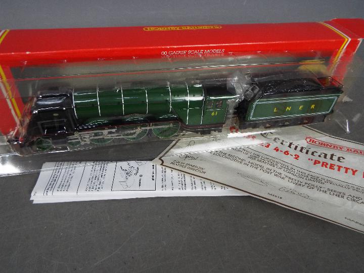 Hornby - A limited edition A3 class 4-6-2 loco Pretty Polly in L.N.E.R dark green. - Image 2 of 2