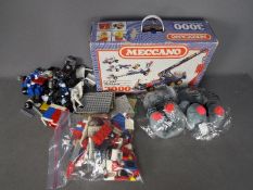 Lego - Meccano - A lot including a Meccano set, a quantity of loose Lego parts,