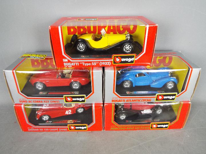 Bburago - Five boxed Bburago diecast model vehicles in 1:24 scale.