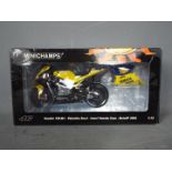 Minichamps - A 1:12 scale Yamaha YZR-M1 Valentino Rossi - Moto GP 2006.