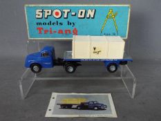 Triang Spot-On - A boxed Spot-On #106A Austin Prime Mover with Articulated Flat Float and MGA