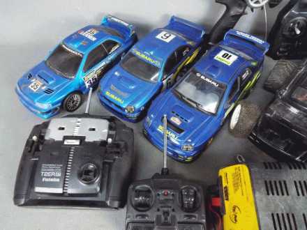 Nikko - Saicon - Zisheng - A mixed lot of 3 x radio control cars and spare parts including Saicon - Image 2 of 4