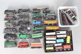 Bachmann - Hornby - Lima - A collection of 16 x locos and a similar amount of rolling stock.