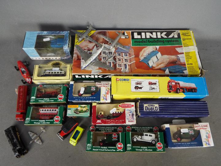 Dinky Toys, Lledo, Linka,