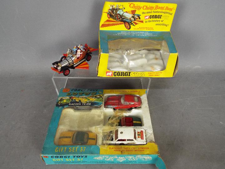 Corgi - A boxed Corgi #266 'Chitty Chitty Bang Bang' which appear in Excellent overall condition