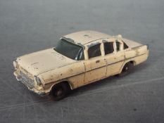 Matchbox - An unboxed Matchbox #22b Vauxhall Cresta.