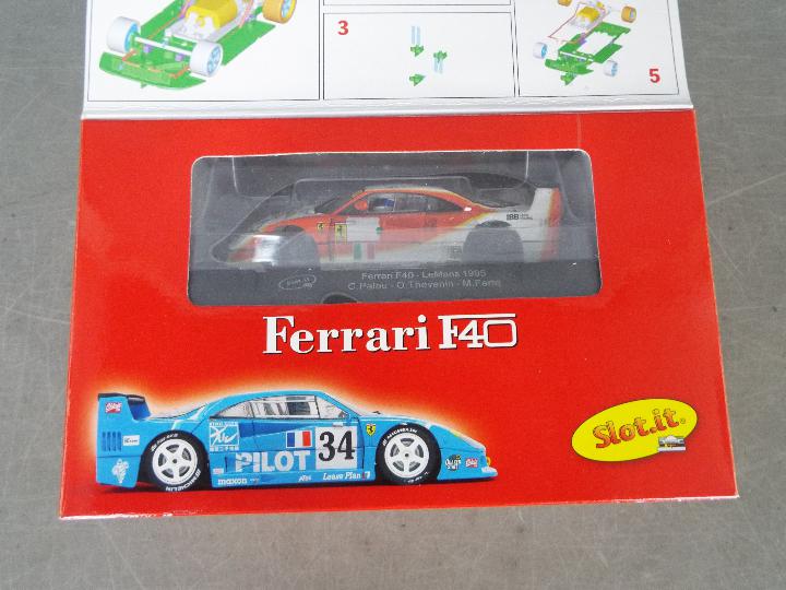 Slot-it - A Ferrari F40 self assembly model kit # KF02D. - Image 2 of 4