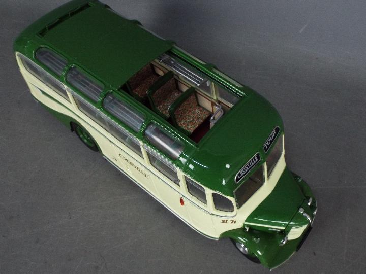 Original Classics - A 1:24 scale Crosville Bedford OB with functioning lights, - Image 3 of 3