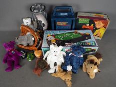 Vtech - Vulcan - Kenner - A mixed lot of toys including a boxed Vulcan Senior childs sewing machine,