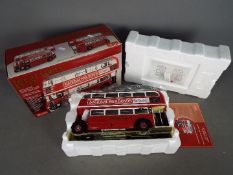 Sun Star - A limited edition London Transport RT bus 'National War Bonds' in 1:24 scale. # 2920.