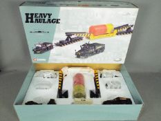 Corgi - A limited edition Wynns Heavy Haulage set # 18003 with 2 x Scammell Contractors a Nicolas