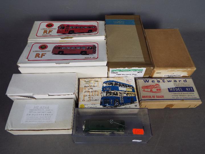 Little Bus Company - Westward - Classic Model Company - A group of 9 x boxed bus models in various