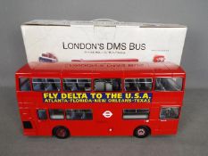 Gilbow - A boxed 1:24 scale Gilbow #99103 diecast model Daimler London DMS Bus 'London Transport'