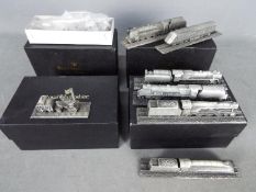 Royal Hampshire Art Foundry - A collection of 7 Royal Hampshire Art Foundry pewter model in four