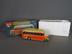 Sun Star - A boxed limited edition 1:24 scale Bedford OB in Yelloway Motor Services livery.