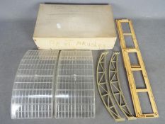 Tri-ang - Hornby - A boxed 00 gauge # R.5084 Station Canopy Extension Kit.