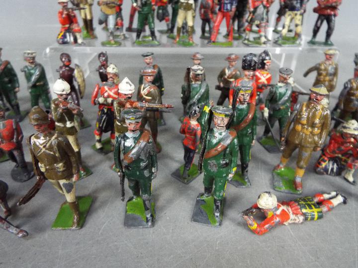 Britains, Johillco, Others - A collection of over 80 mainly vintage military figures. - Bild 3 aus 3