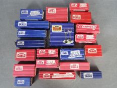 Hornby Dublo - A collection of 20 x boxed wagons and accessories including # 4605 40-Ton Bogie Well