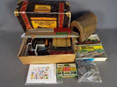 Hornby - Airfix - Merit - A collection of 00 gauge railway items including Dublo gated level