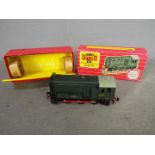 Hornby - A boxed 00 gauge 0-6-0 Diesel-Electric shunting loco # 2231 operating number D3302 in