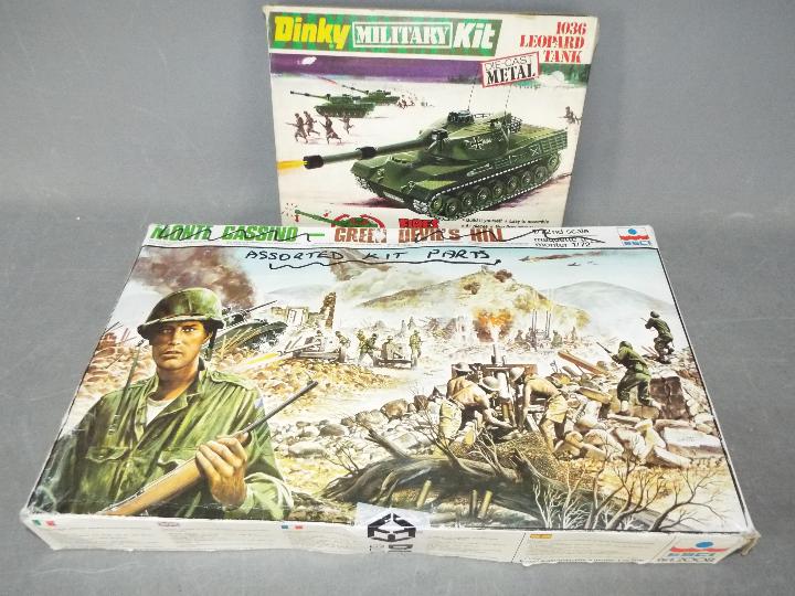 Dinky Toys, Other - A boxed Dinky Toys #1036 Leopard Tank Kit. - Bild 4 aus 4