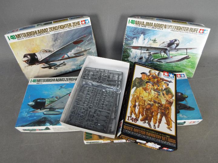 Tamiya - A collection of 6 x boxed model kits in various scales including # 36301 Wehrmacht Tank - Bild 2 aus 2