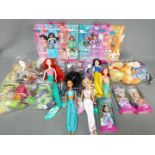 Mattel - Barbie - Shelly - A collection of 9 x loose and 5 x boxed dolls including two Shelly doll