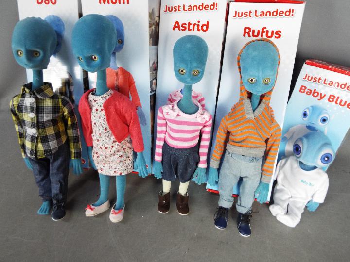 Chad Valley - A collection of 5 x Just Landed Alien dolls including Mum, Dad, Rufus, - Bild 2 aus 2