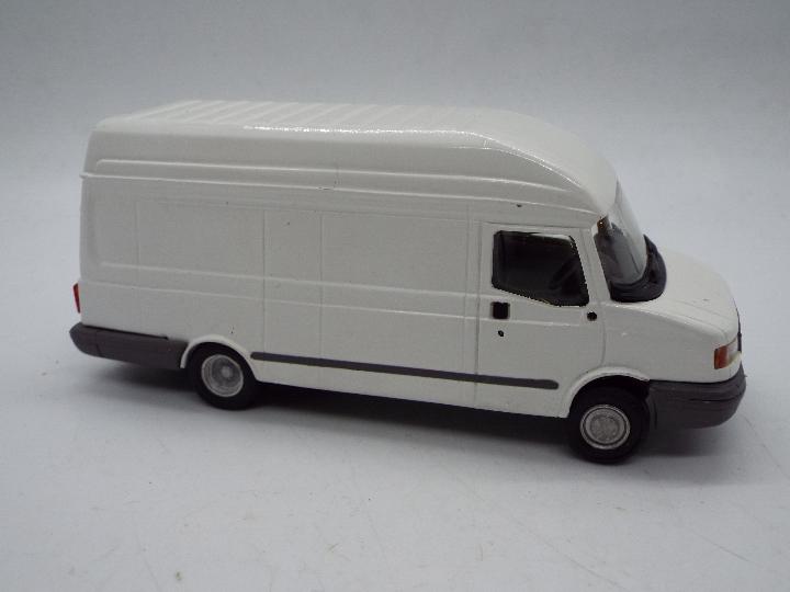 SMTS - An unboxed LDV Convoy van in white metal by SMTS. - Image 2 of 6