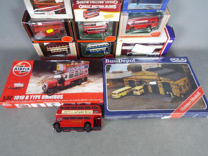EFE - Corgi - Dinky - A collection of 10 x boxed diecast vehicles and 2 x boxed model kits - Image 3 of 3