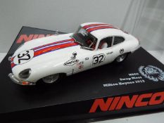 Ninco - NSCC - Slot Car model in 1:32 Scale - # 50596 Jaguar E-Coupe Sebring. U.K.