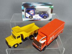 DeBacker - Lion Toys - Alan Smith Models - 3 x models,