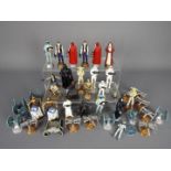 A La Carte - Lucas Film - A set of 16 x Star Wars chess figures, 8 x cast metal figures.
