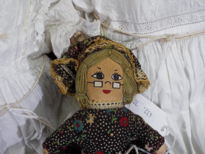 Armand Marseille, Others - A collection of antique and vintage dolls. - Image 2 of 5