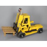 Wooden Toy Truck - A large scale wooden Hyster Fork lift truck made to a Richard Blizzard pattern