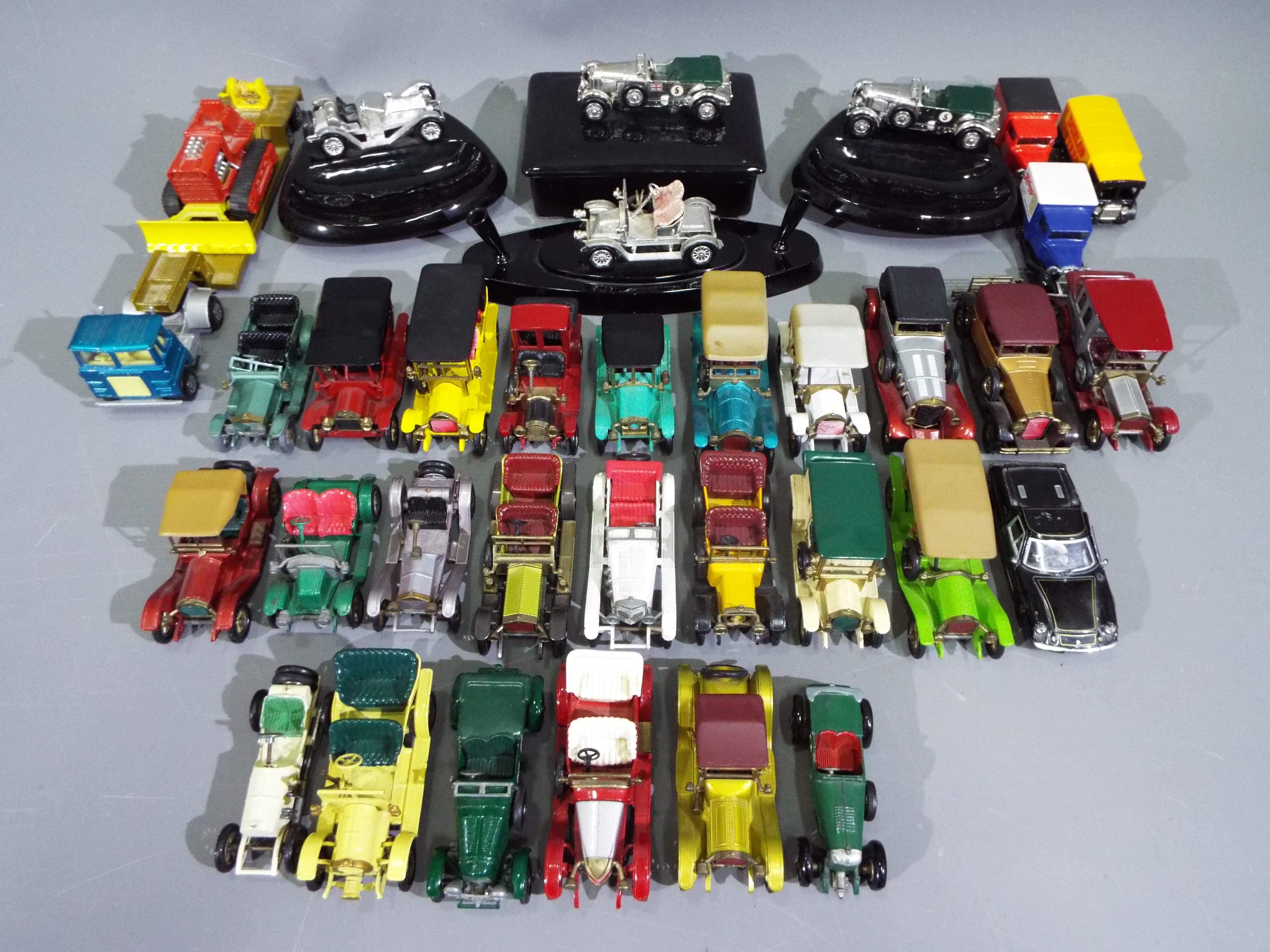 Matchbox - Hongwell - A collection of 34 x unboxed models,