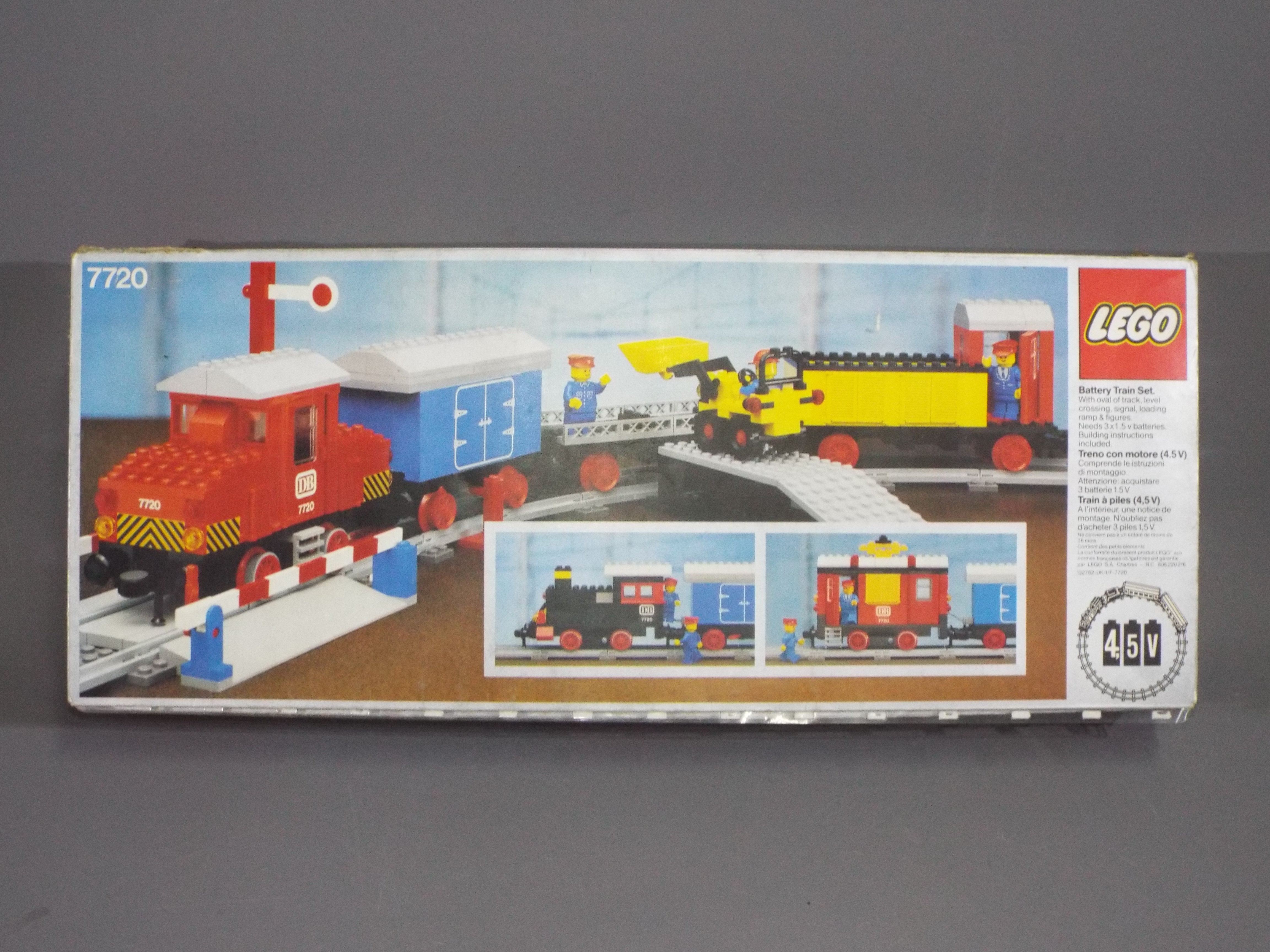 LEGO - A vintage boxed Lego set #7720 Battery Train Set.