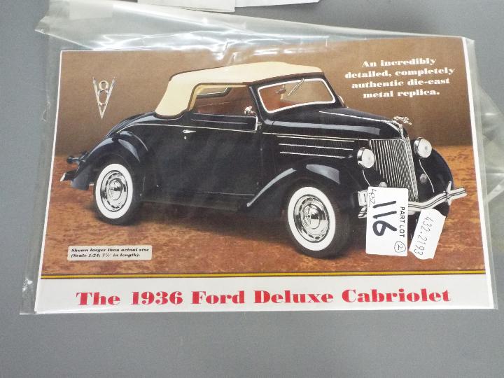 Danbury Mint - A boxed Danbury Mint 1:24 scale 1936 Ford Deluxe Cabriolet. - Image 4 of 5