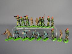 Britains - A platoon of Britains Deetail and Super Deetail soldiers,